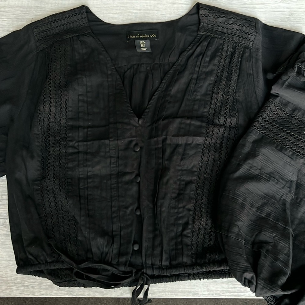 NWOT House of Harlow 1960 Black Balloon Sleeve Cropped Blouse